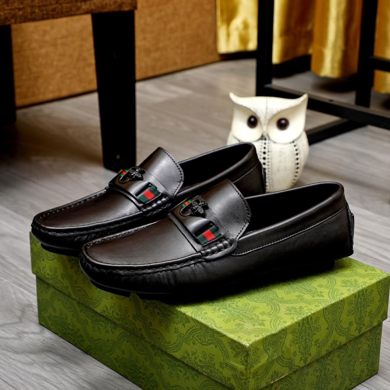 G*u*i leather shoes